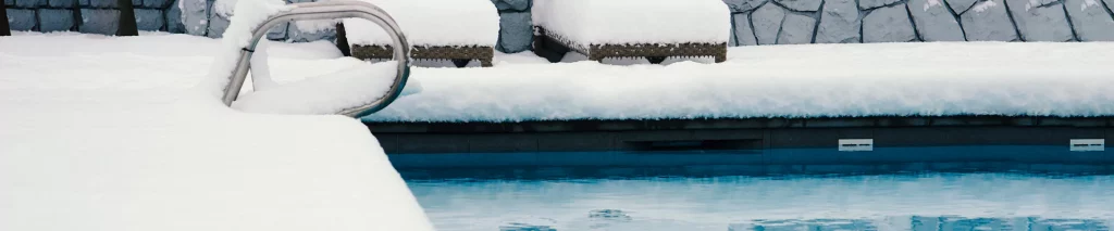Winterfest machen von Pools